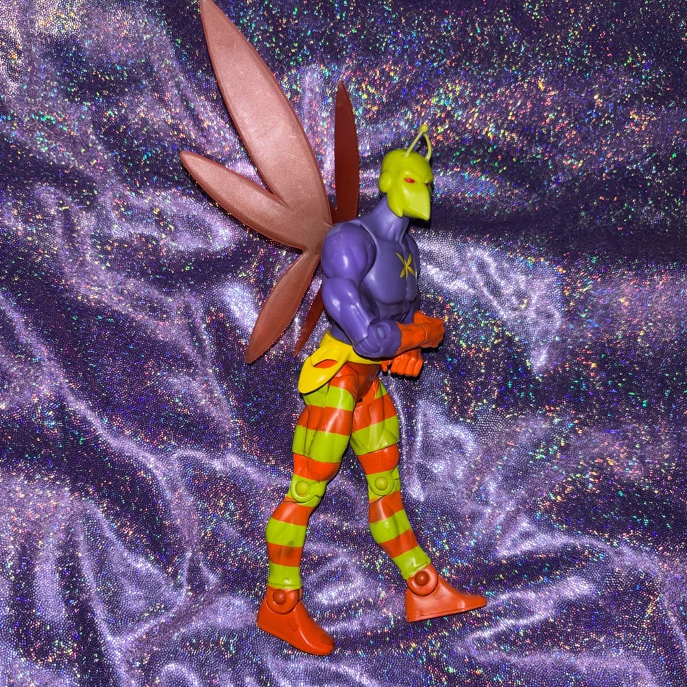 DC Moth Man Figure - Picture 8 of 9